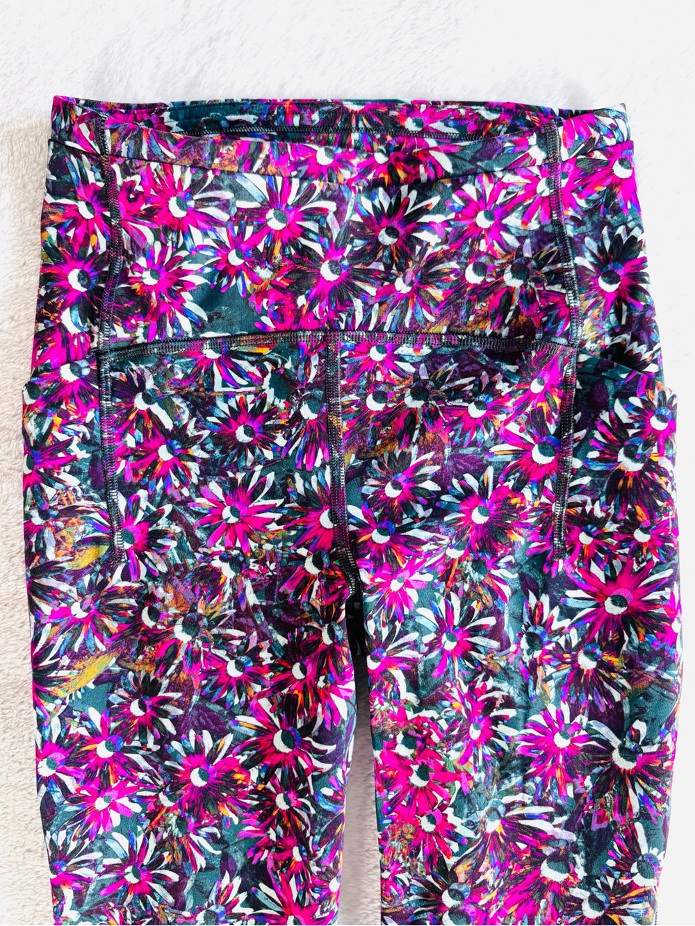 Lululemon Base Pace High Rise Tights, Floral Electric Print, Size 2, Inseam 28"